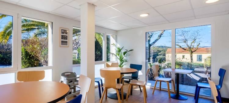 民宿酒店戛纳穆昂萨托(B&B Hotel Cannes Mouans Sartoux)图片