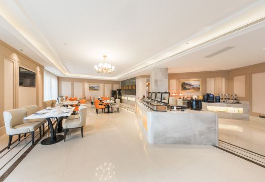 Vienna Hotel Dehong Longchuan Hotel Overview