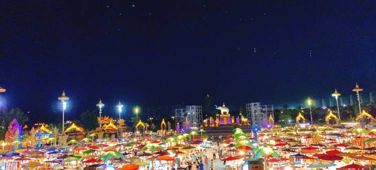 派柏云酒店(景洪星光夜市告庄西双景店)图片