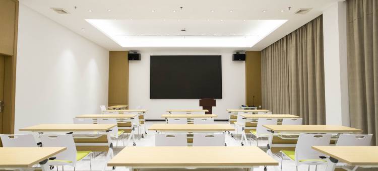 城市便捷酒店(兴业县政府广场店)图片