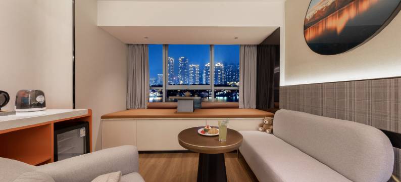 肆野民宿(南充高坪万达广场店)图片