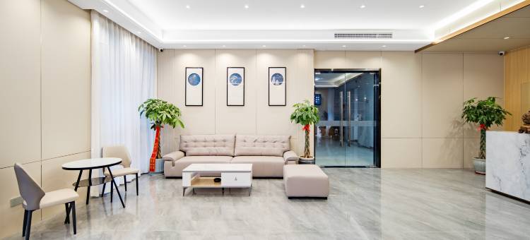 悦电竞·电竞民宿(扬州东关街何园店)图片