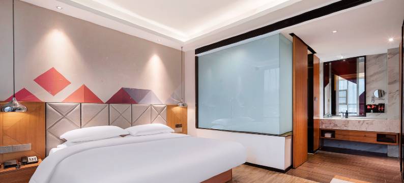 柏曼酒店(巴马中心文化广场店)图片