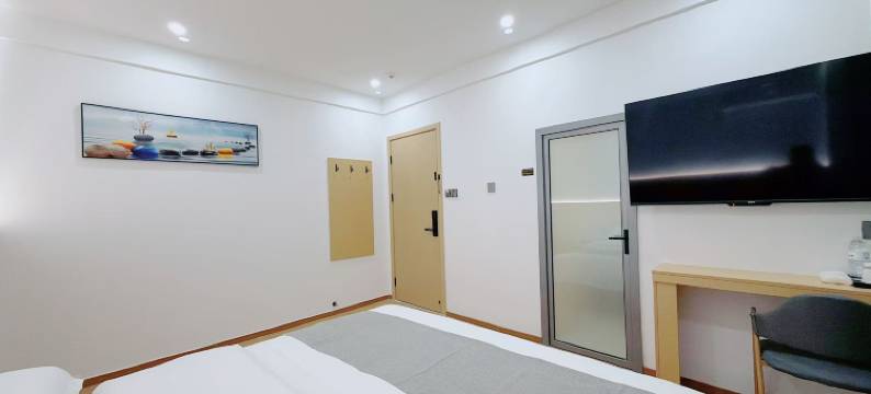 耀宣酒店(开封万岁山大宋武侠城铁塔公园店)图片