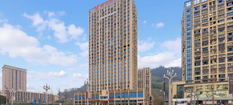 维也纳酒店(达州南外奥莱购物广场店)图片