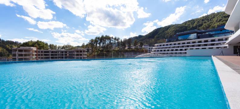 凤凰凤仙境温德姆至尊豪廷温泉酒店图片