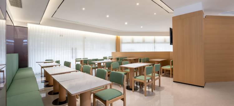 柏纳S酒店(龙岩动车站闽西交易城店)图片
