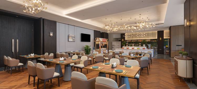 武汉国博华美达广场酒店(四新大道店)图片