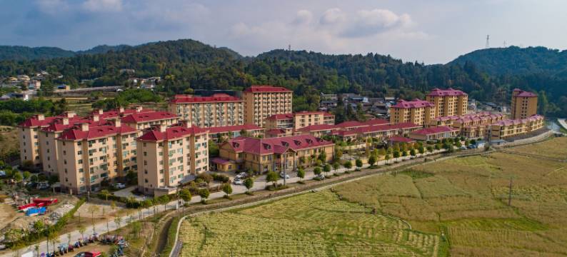 龙陵老梨树温泉酒店图片