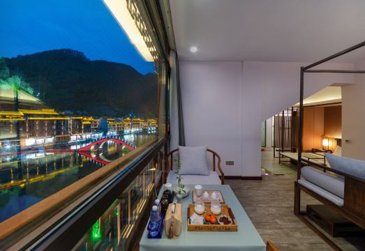 Xueqingji Yunlu River View Homestay over view
