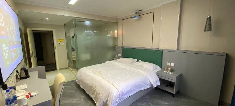 燕巢青年公寓(汕头潮阳高铁站店)图片