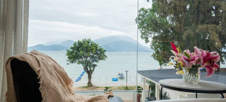 深圳畔湾壹号·露营海景度假别墅(大鹏较场尾店)图片