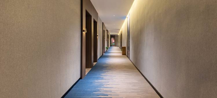 艺龙瑞云酒店(深圳国际会展中心沙井西站店)图片