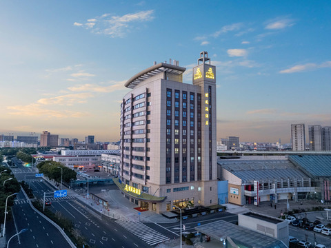 璞缇海酒店(宁波高铁站栎社国际机场店)