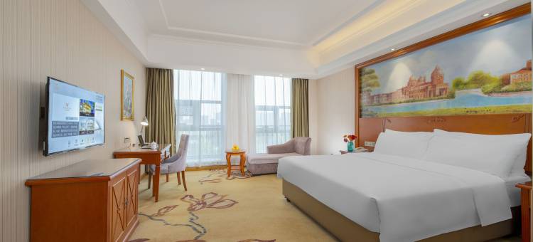 维也纳酒店(青岛红岛会展中心高铁站店)图片