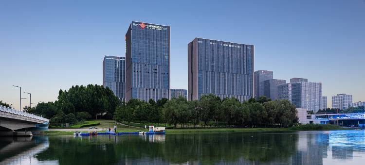 郑州东站龙子湖高校区仟那元熙酒店图片