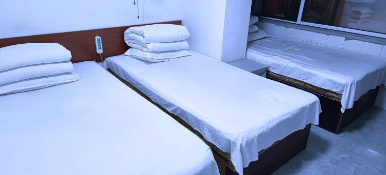 岫岩站东旅店图片