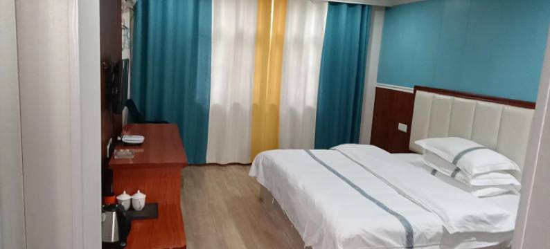 岳西严胜聚贤农庄图片