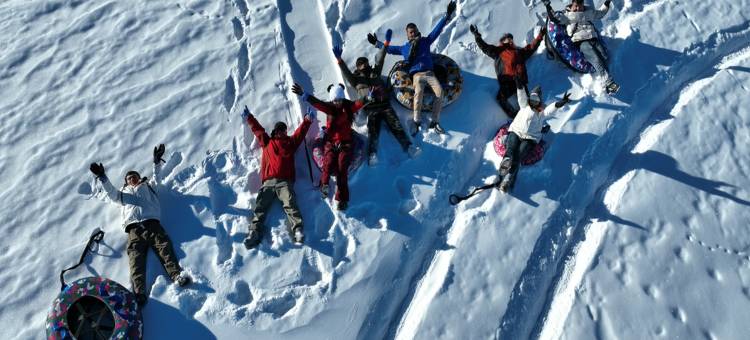 温泉赛里木湖水云杉野奢酒店图片
