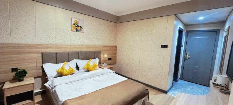 Coloroom景湖酒店(润泉湖公园店)图片