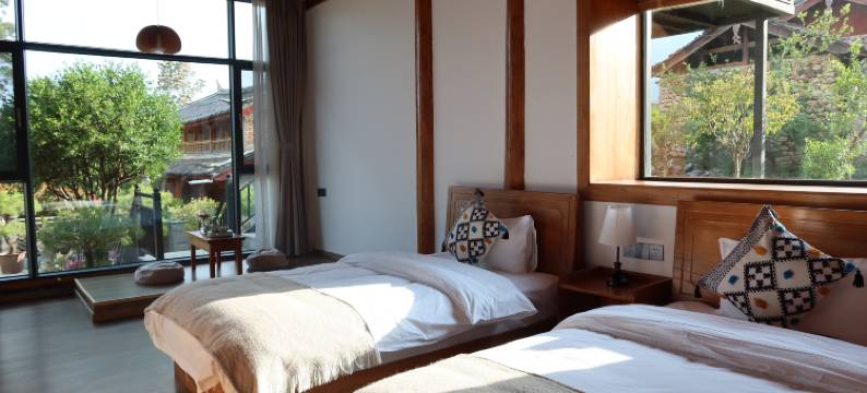 山水谈·日照金山｜纳西古院美宿(玉湖村店)图片
