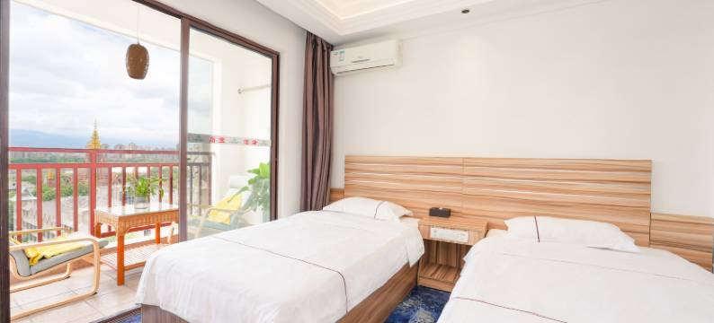 西双版纳石宝大酒店(告庄星光夜市店)图片