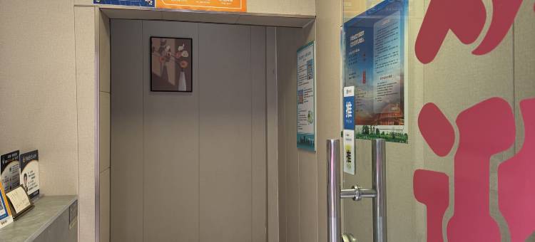 OYO武汉盛苑宾馆(汉阳火车站店)图片