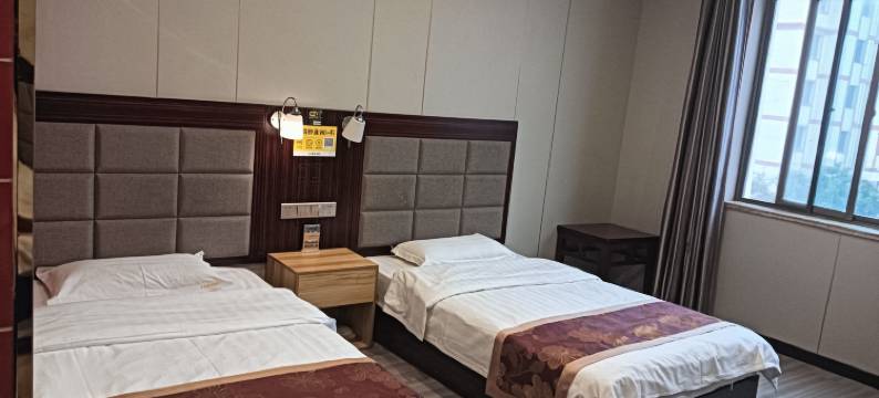 渭源皇冠假日酒店图片