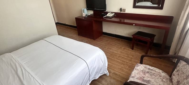 阿拉善左旗沙漠王酒店图片