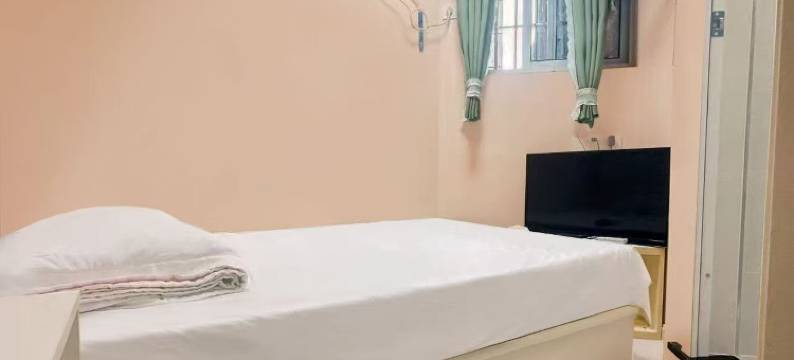 爱家民宿(袁家岗地铁站店)图片