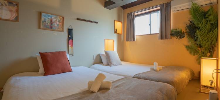 【大国町】独栋，3卧2浴，4分钟走到车站，2分钟电车直达难波(Villa, 3bd/2ba, 4 min walk to station, 2 min tram to Namba/Shinsaibashi, direct airport , max 8ppl)图片