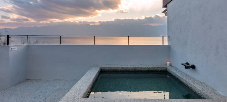 紫微星·在洱海｜一线海景套房酒店图片