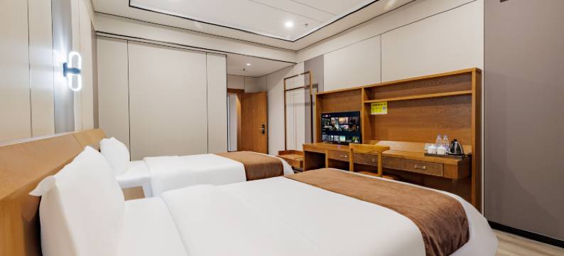 喆家国际酒店(西双版纳景洪泼水广场江边夜市店)图片