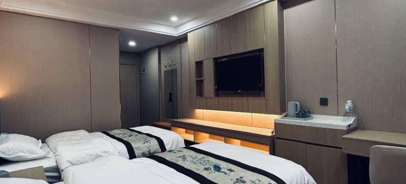 杂多澜沧江酒店图片