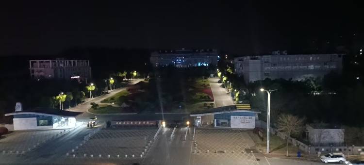 龙鑫酒店(湖南民族职业学院店)图片