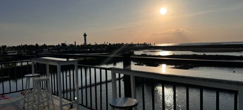 南极村灯楼角渡海山庄民宿(灯楼角店)图片