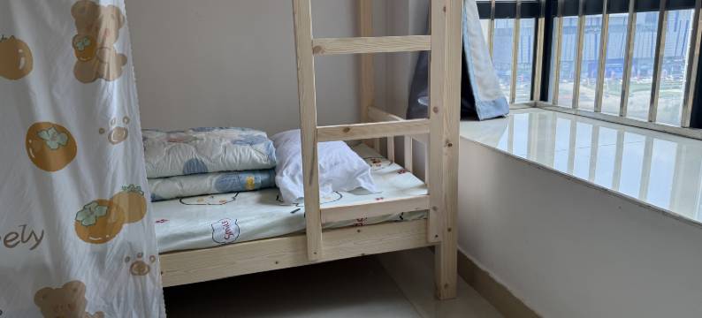 玖遇青年旅舍(澜石地铁站店)图片