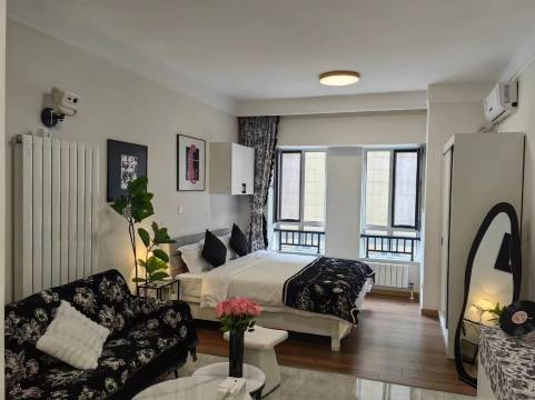 山城玫瑰观影式民宿