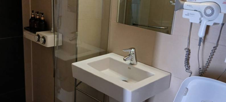 金吴尊爵酒店(Geojedo Okpo Jinwoo Prestige Hotel)图片