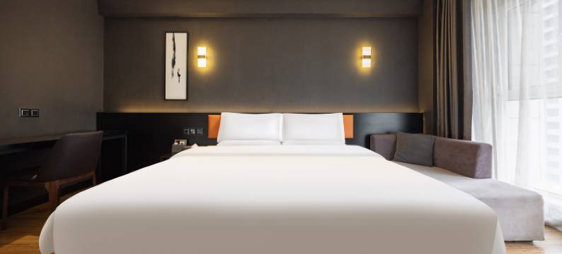 尖峰·悦电竞酒店(沈阳奥体中心浑河外滩市集店)图片