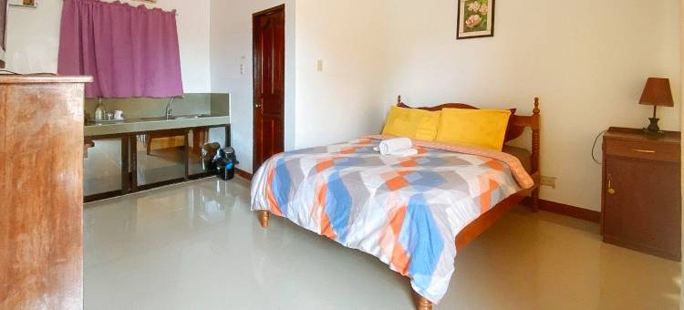 Salty Crocodile Resort by RedDoorz图片