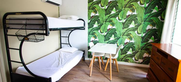 威基基海滨旅馆(Waikiki Beachside Hostel)图片