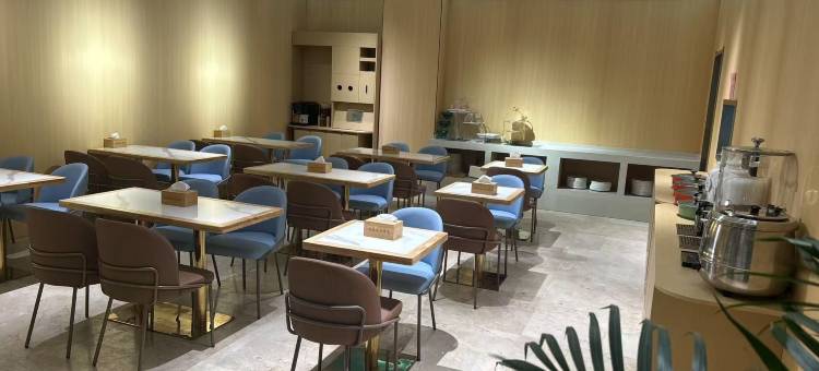 芮铂花园酒店(南三环路地铁站店)图片