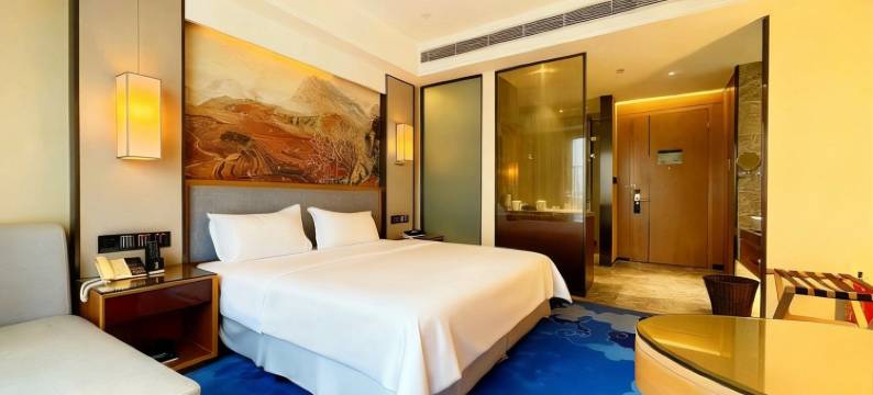 深圳凯雷斯顿酒店(红木古镇红花山地铁站店)图片