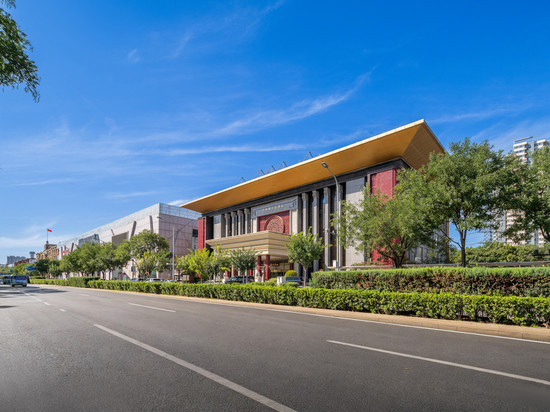 百纳烟台山酒店(北京五棵松万丰路店)