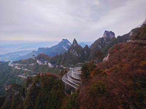 张家界五韵观山悦设计师民宿(天门山索道店)图片