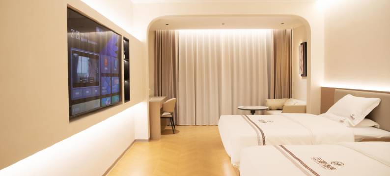 云漫酒店(西双版纳勐腊星光夜市店)图片