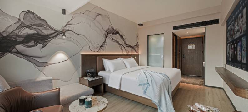 伯爵优选轻居(深圳水贝珠宝城草埔地铁站店)图片