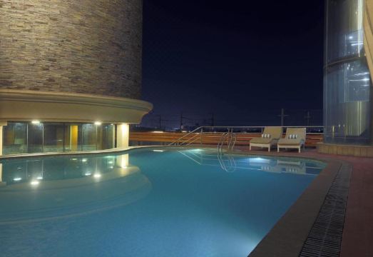 Click Hotel Vista-International Airport Hotel Overview