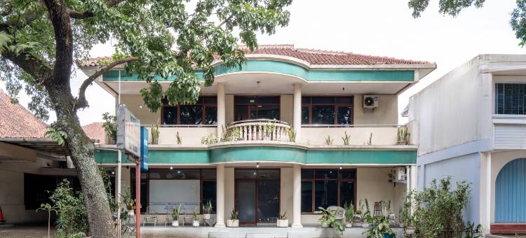 在库尔尼亚卡拉皮坦酒店休息(Rehat at Hotel Kurnia Karapitan)图片